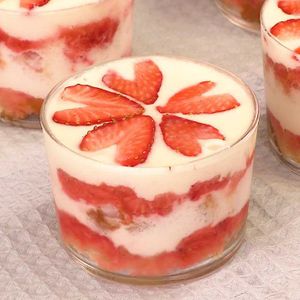 「しましまトライフル」のレシピ動画