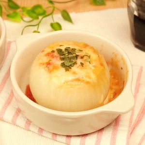 「たまねぎのカレーチーズグラタン」のレシピ動画