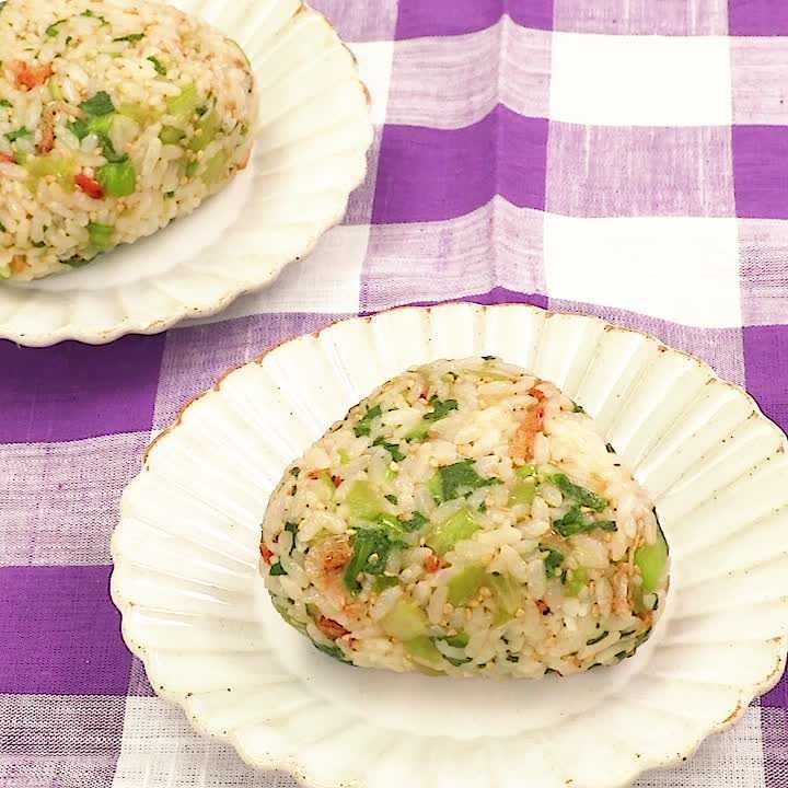 桜えびとチンゲン菜のおにぎり