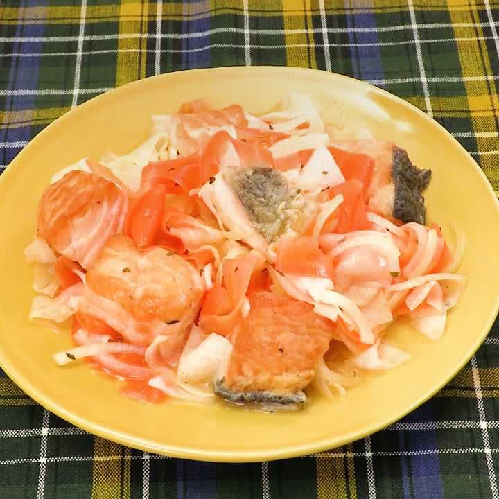 鮭のハーブマリネ