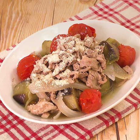 短時間で作れる簡単洋風煮物 豚肉とミニトマトのアンチョビー煮のレシピ動画 作り方 Delish Kitchen