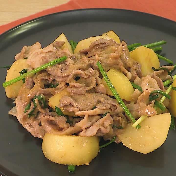 豚肉とじゃがいものガーリックみそ炒め