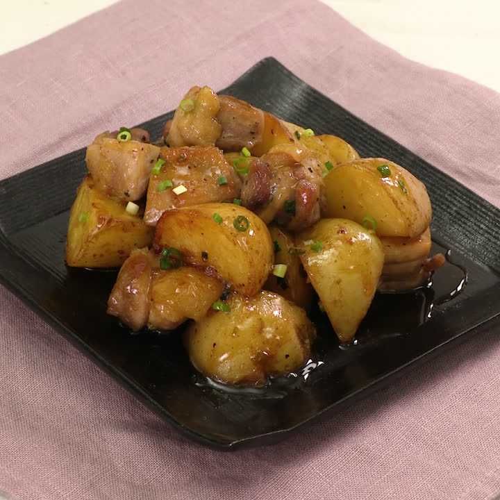 新じゃがと鶏肉の甘酢炒め