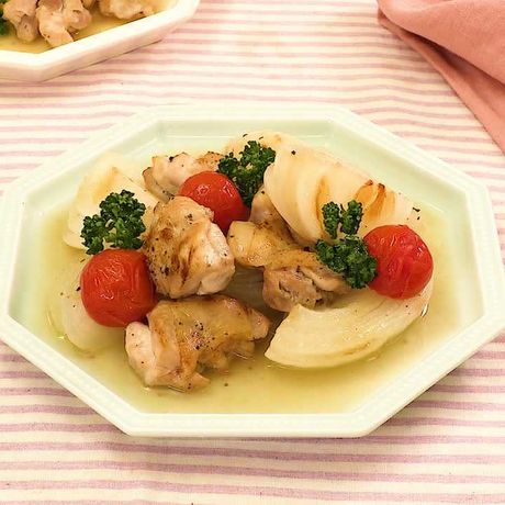 しっとり仕上げる 新玉ねぎと鶏肉の蒸し煮のレシピ動画 作り方 Delish Kitchen