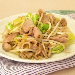 「豚肉と春キャベツのにんにく味噌炒め」のレシピ動画