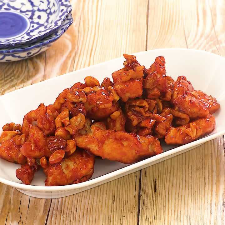 鶏むねのヤンニョムナッツチキン