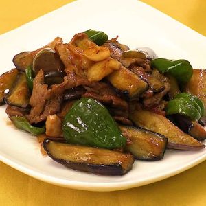 「塩もみなすと豚肉のにんにく中華炒め」のレシピ動画