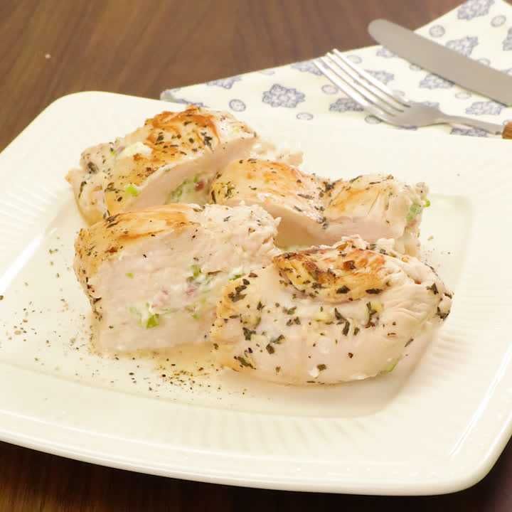 鶏むね肉のクリームバジルチキン