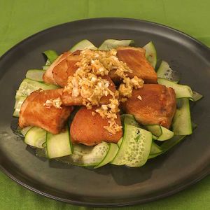 揚げ豚肉と香味しょうゆだれ