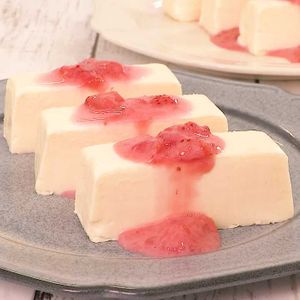 「練乳パンナコッタ」のレシピ動画