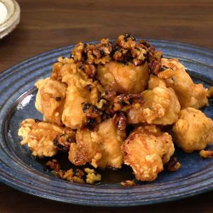 「鶏むね肉の唐揚げくるみしょうゆ味」のレシピ動画