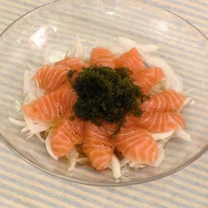 「海ぶどうとサーモンのマリネ」のレシピ動画