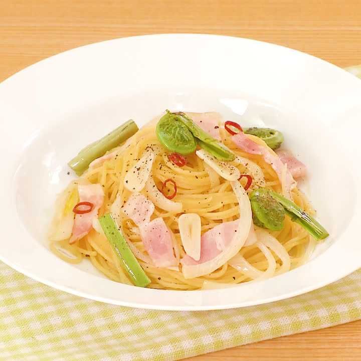 山菜のひとつであるこごみとは？下処理やレシピをご紹介 | デリッシュ