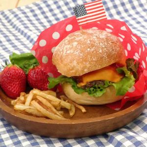 「チーズハンバーガープレート」のレシピ動画