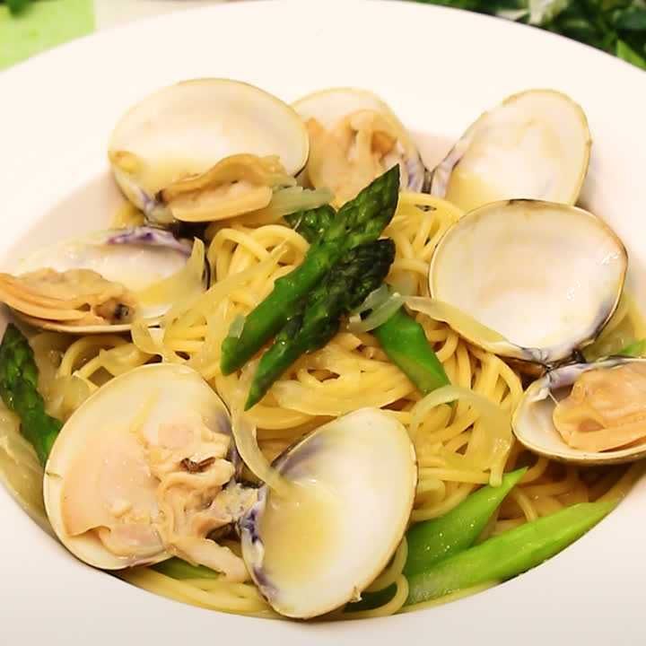 はまぐりとアスパラのスープパスタ