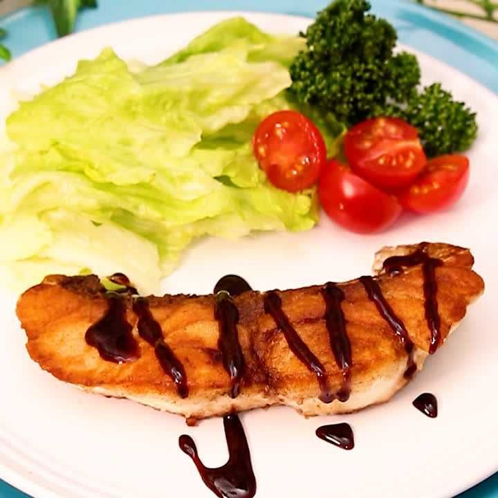 鯛のバルサミコソースがけ