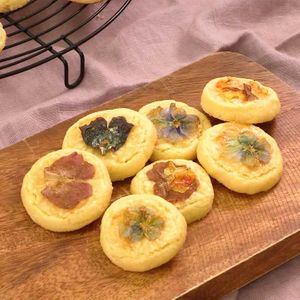 「エディブルフラワークッキー」のレシピ動画
