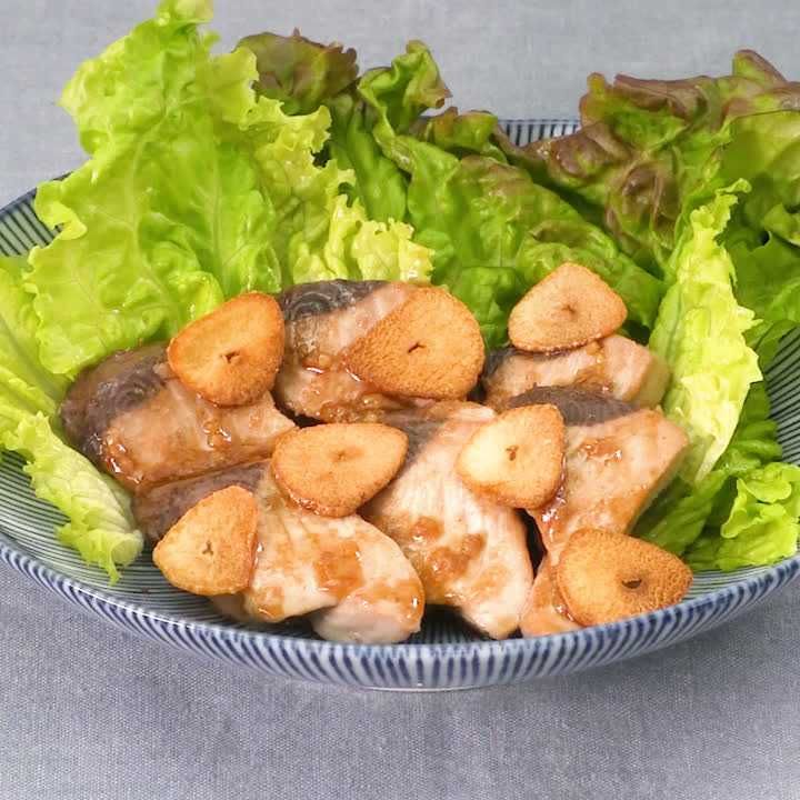 カツオのにんにくステーキ