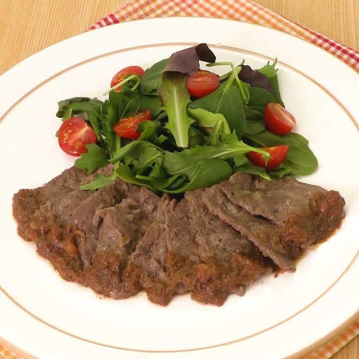 牛肉のソテーおろし玉ねぎソース