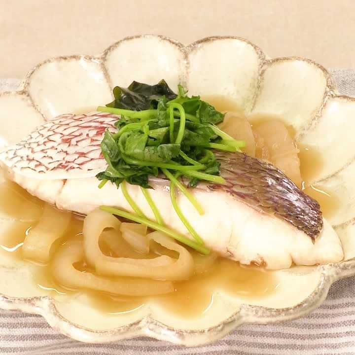 鯛と玉ねぎのフライパン蒸し