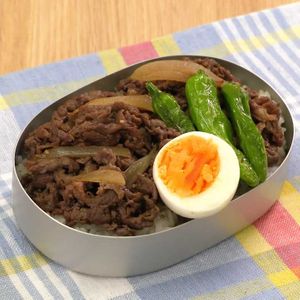 「焼肉弁当」のレシピ動画