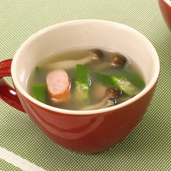 オクラとウインナーのコンソメスープ