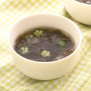 「オクラともずくのスープ」のレシピ動画