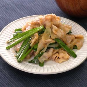 「にらと豚肉の味噌炒め」のレシピ動画