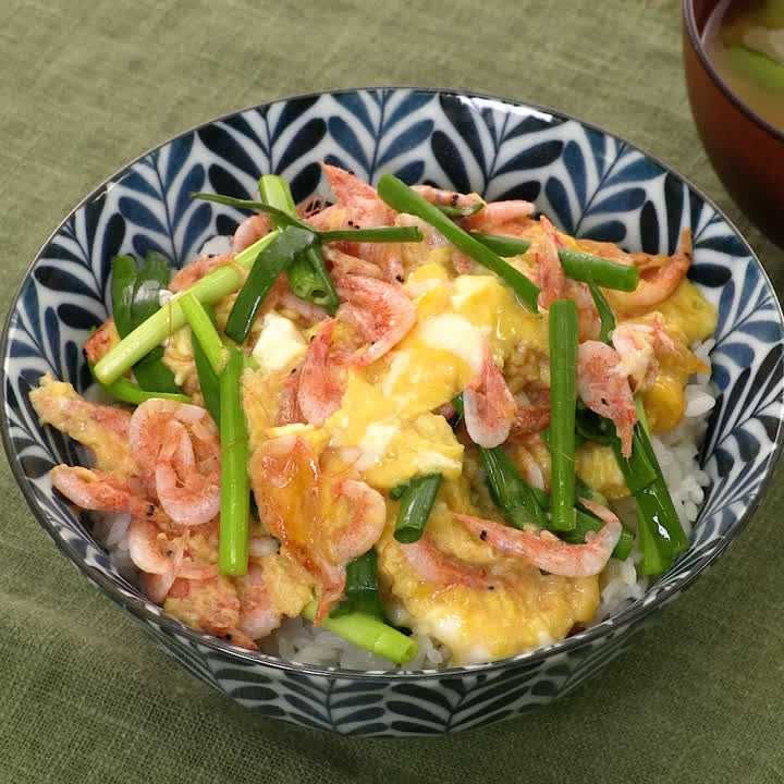 桜えびの卵とじ丼