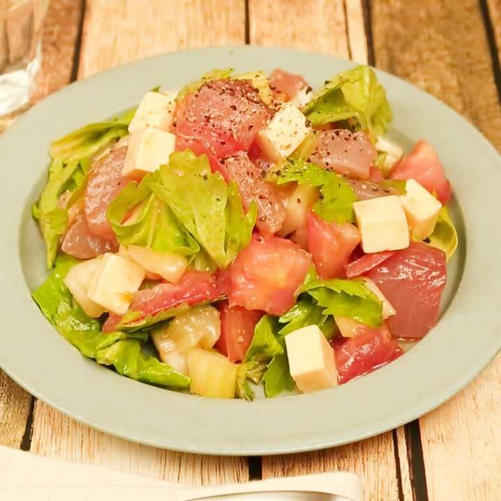 セロリとマグロのわさび醤油和え