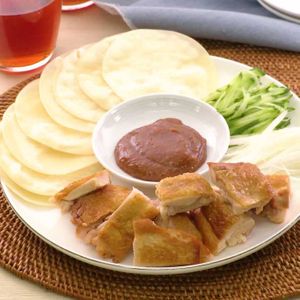 「餃子の皮で北京ダック風」のレシピ動画