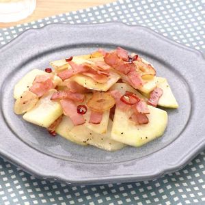 「コールラビのペペロン風炒め」のレシピ動画