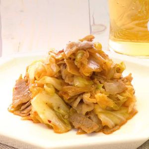 「キャベツいっぱいの豚キムチ」のレシピ動画