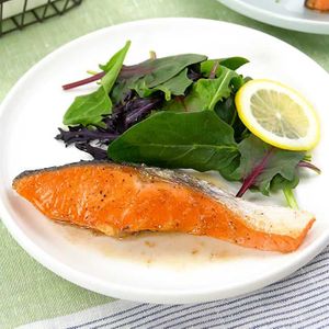 「基本の鮭のムニエル」のレシピ動画