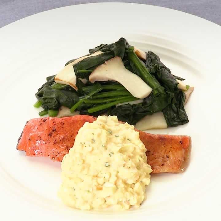 鮭のタルタルソースがけ