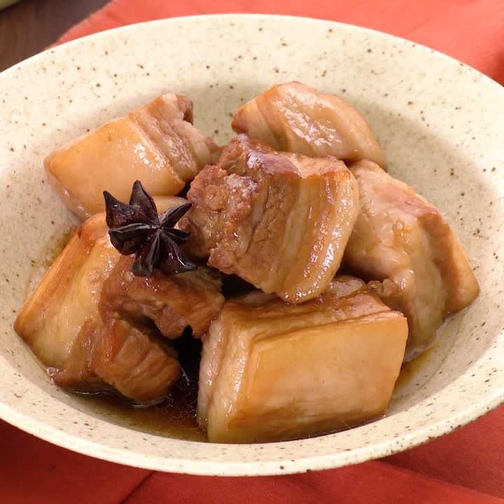 氷砂糖で豚の角煮