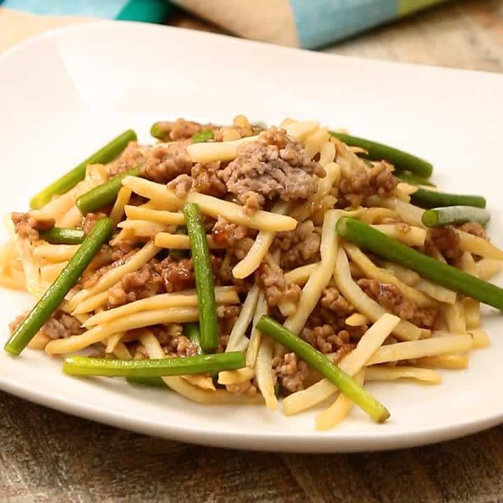 豚ひき肉とにんにくの芽の中華炒め