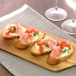 「ガーリックチーズのブルスケッタ」のレシピ動画