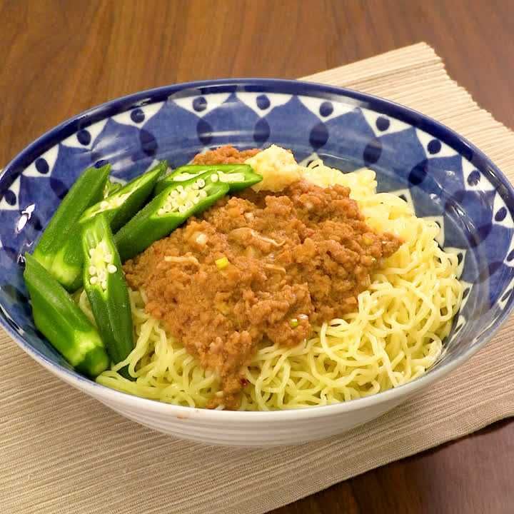 レンジ肉みそとオクラのジャージャー麺風
