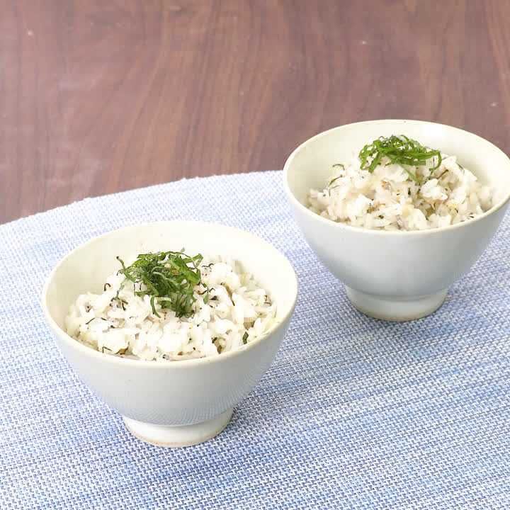 みょうがと大葉のじゃこご飯