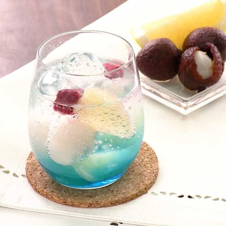 チャイナブルーをアレンジ ライチのカクテル風ソーダのレシピ動画 作り方 Delish Kitchen