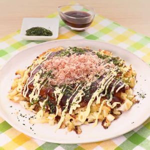 「たっぷりキャベツのふわふわお好み焼き」のレシピ動画