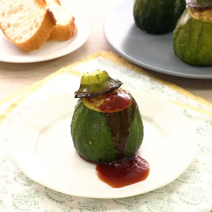 丸ズッキーニの肉詰め