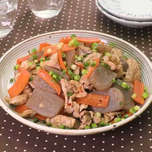 「豚肉とこんにゃくのピリ辛中華炒め」のレシピ動画