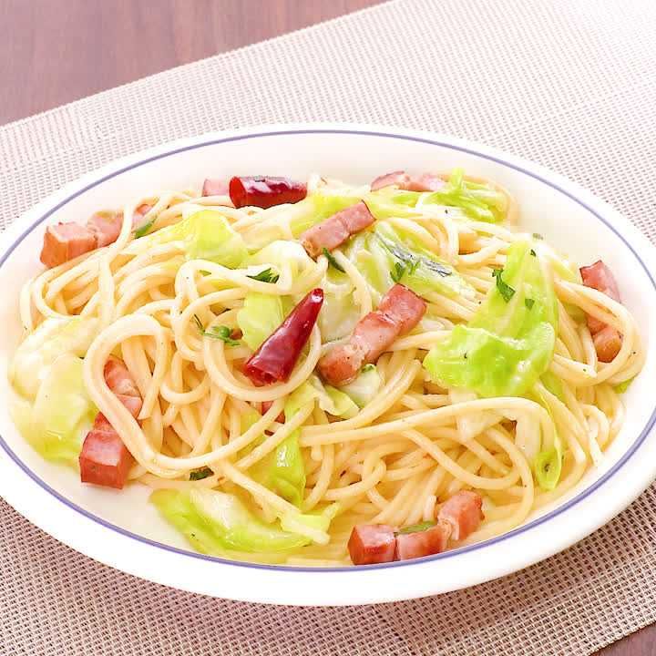 キャベツとベーコンのスパゲッティ