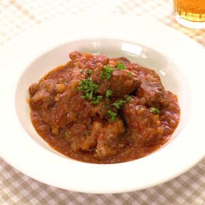 「牛バラ肉のトマト煮込み」のレシピ動画