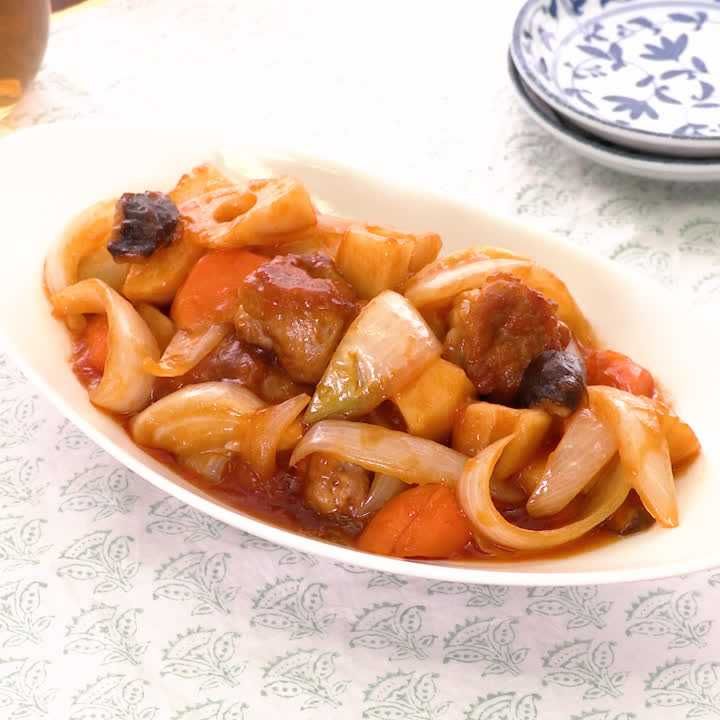 豚こま肉で♪ カット野菜でお手軽酢豚のレシピ動画・作り方 | デリッシュキッチン