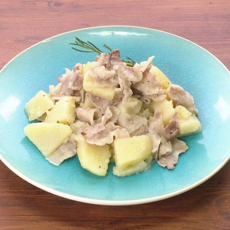 あっさり塩味 肉じゃがローズマリーのレシピ動画 作り方 Delish Kitchen