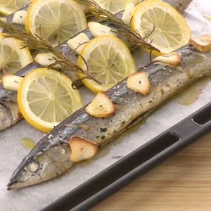 「サンマのガーリックレモンオーブン焼き」のレシピ動画