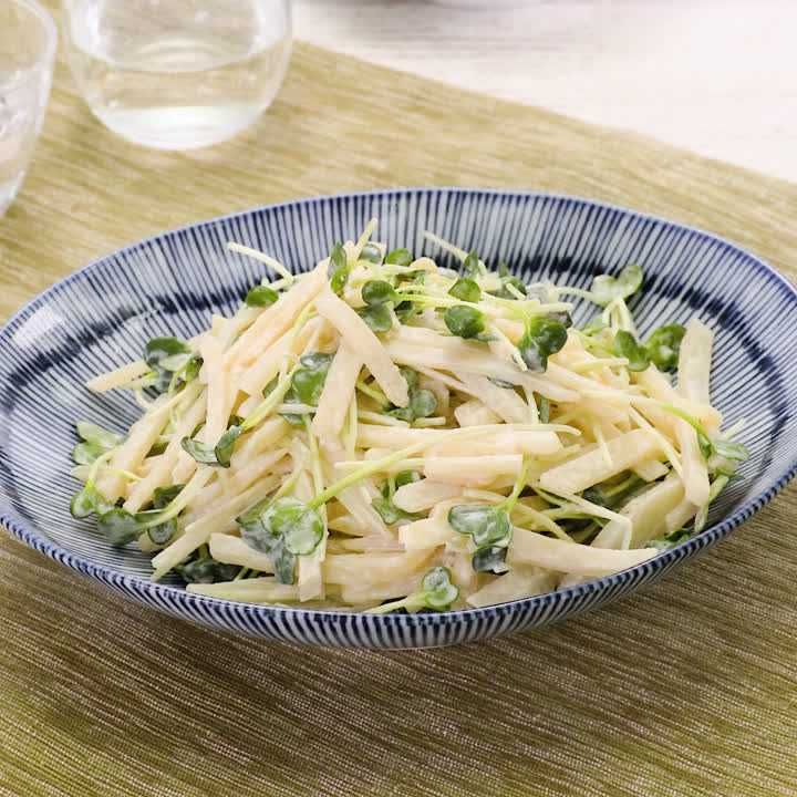 かいわれとじゃがいものからしマヨ和え